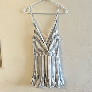 Luxxel White & Blue Striped Flounce Hem Lightweight Romper Medium